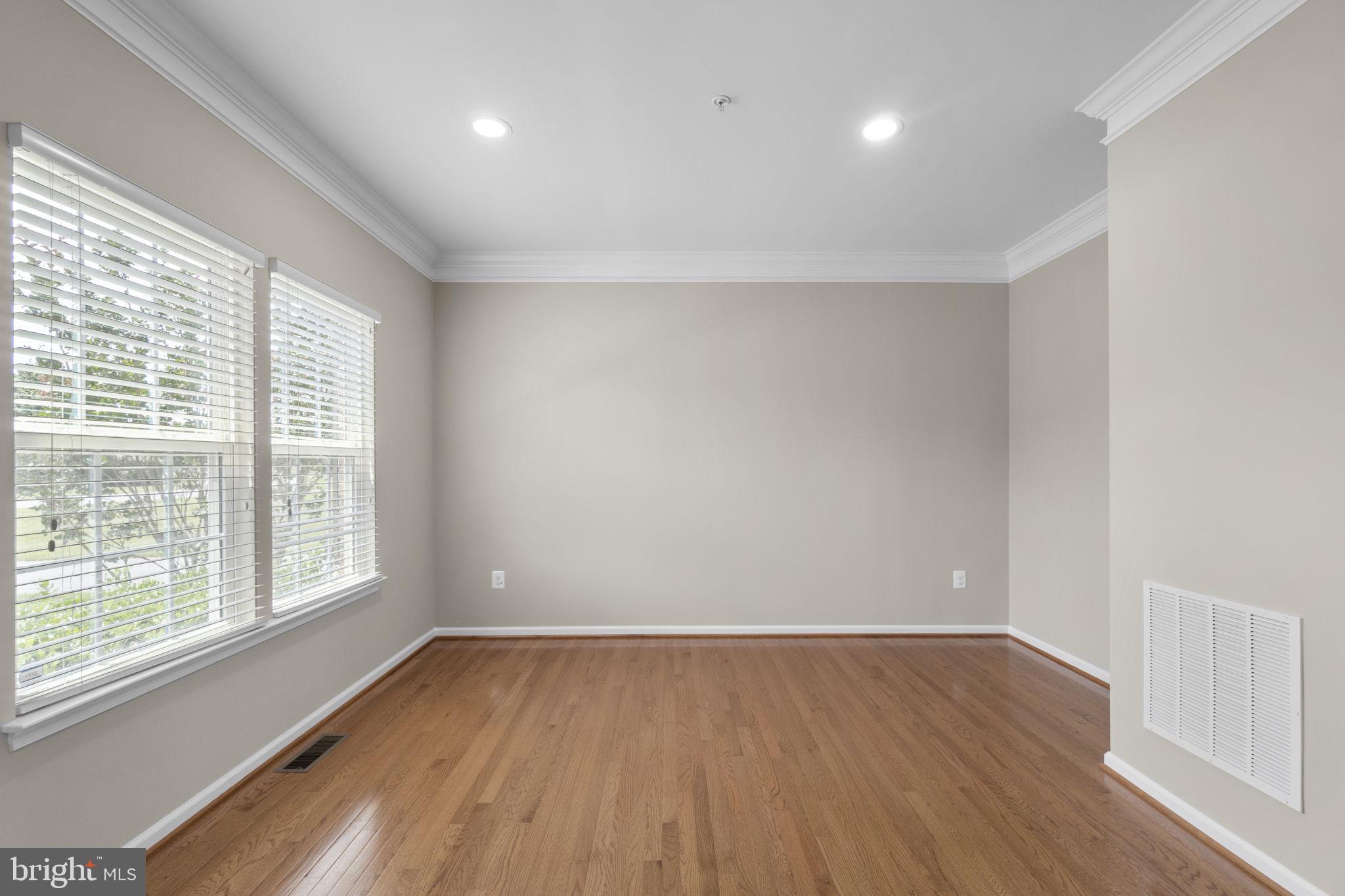 CHELSEA KNOLLS - Residential