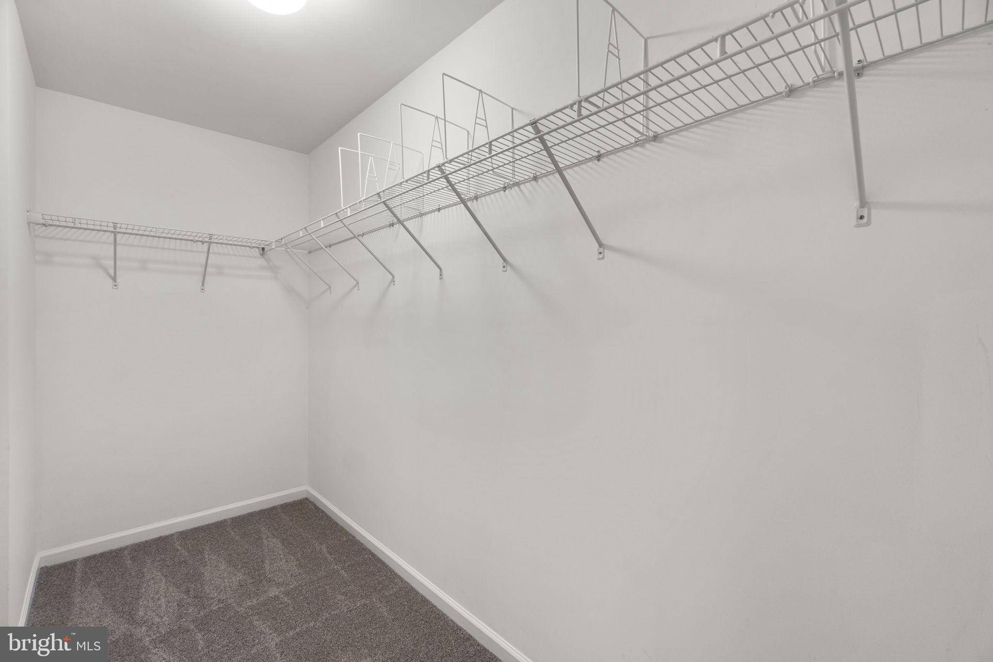CHELSEA KNOLLS - Residential