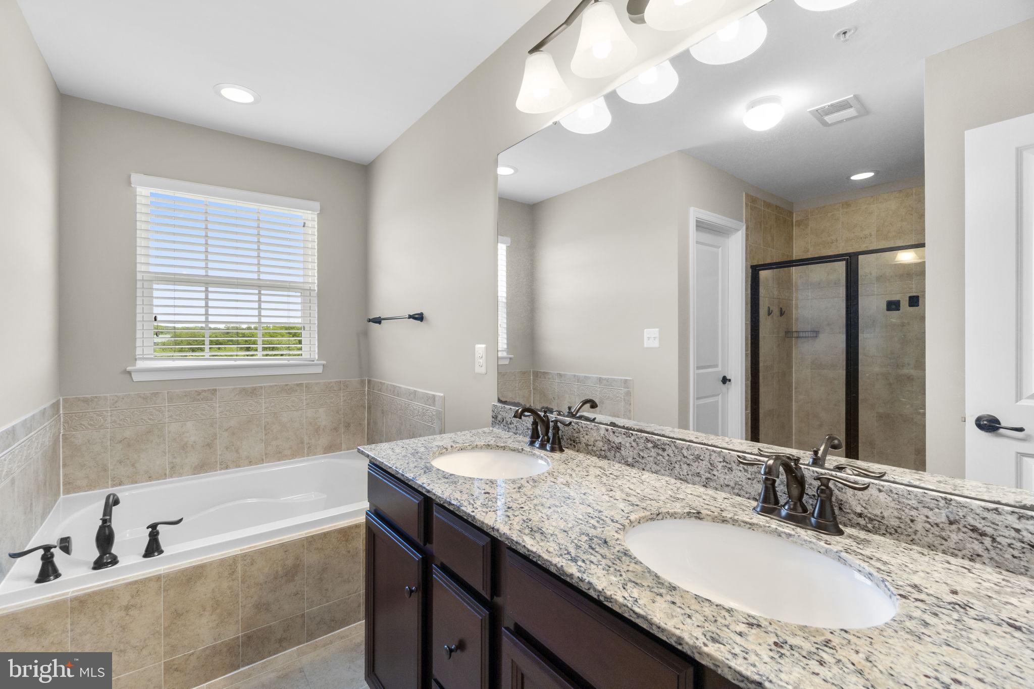 CHELSEA KNOLLS - Residential