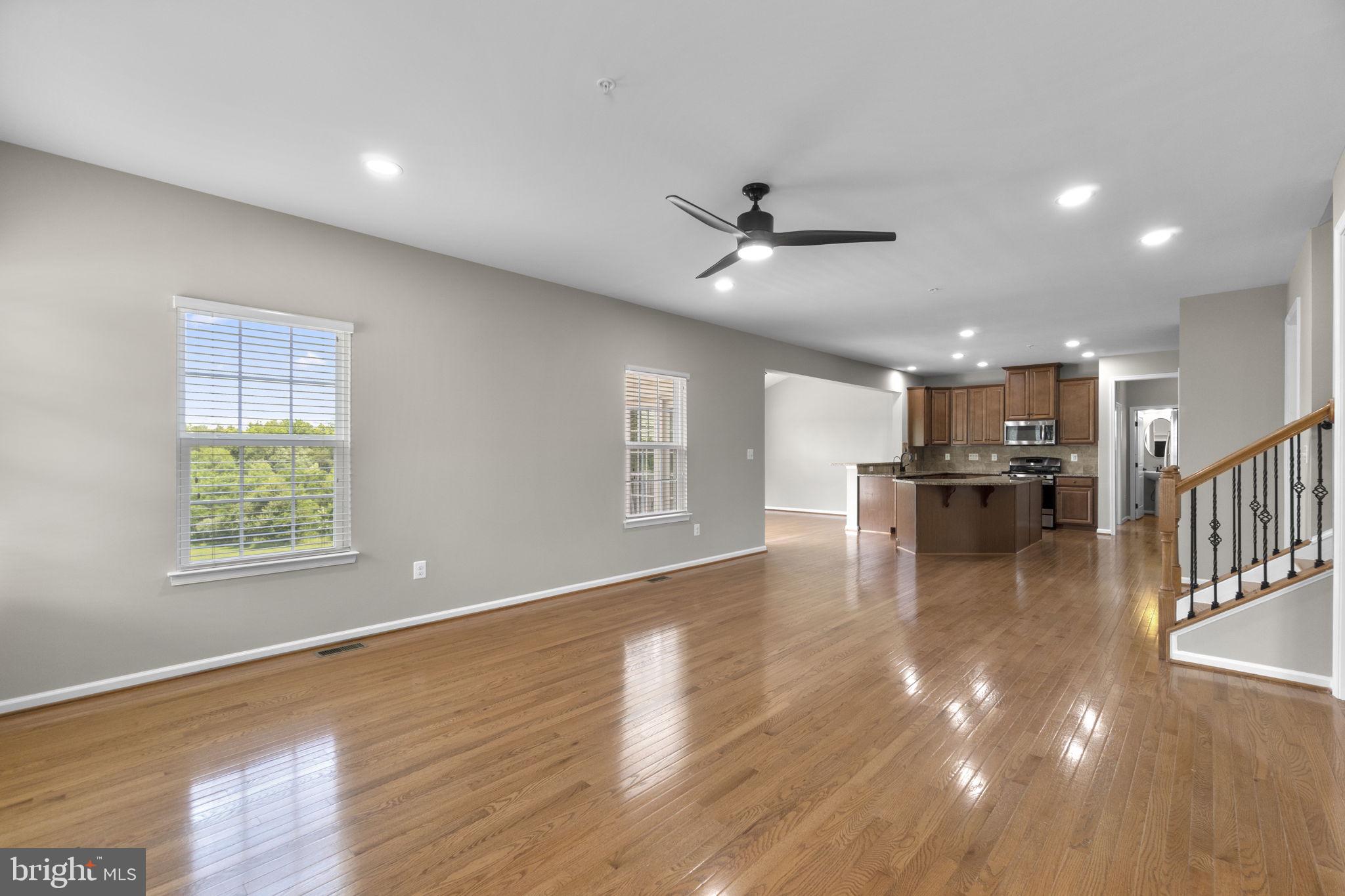CHELSEA KNOLLS - Residential