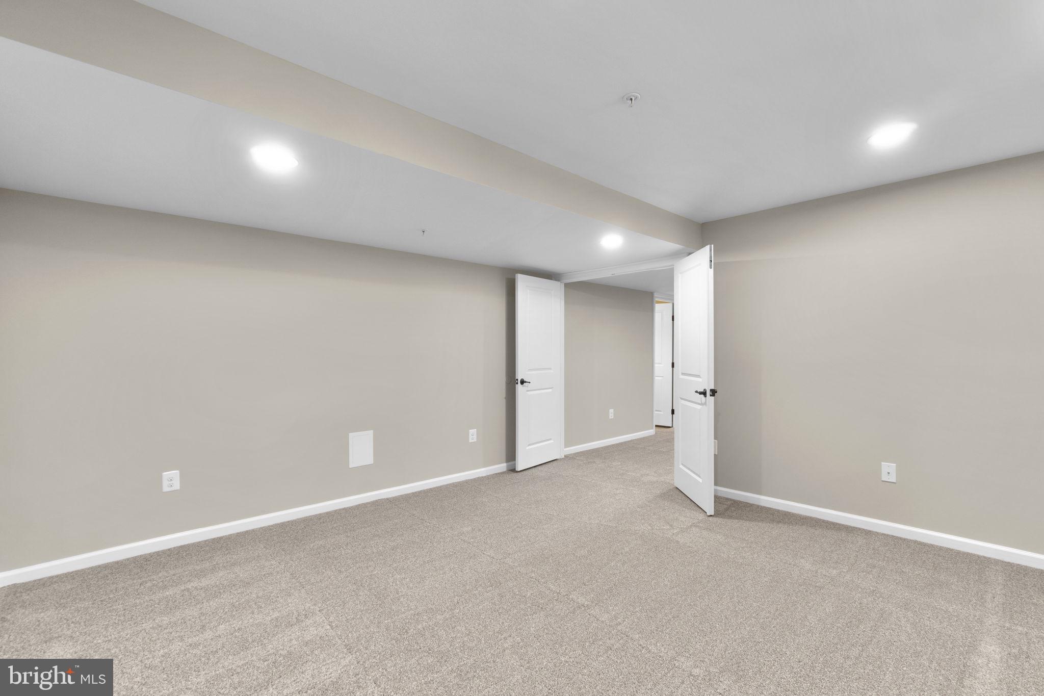 CHELSEA KNOLLS - Residential