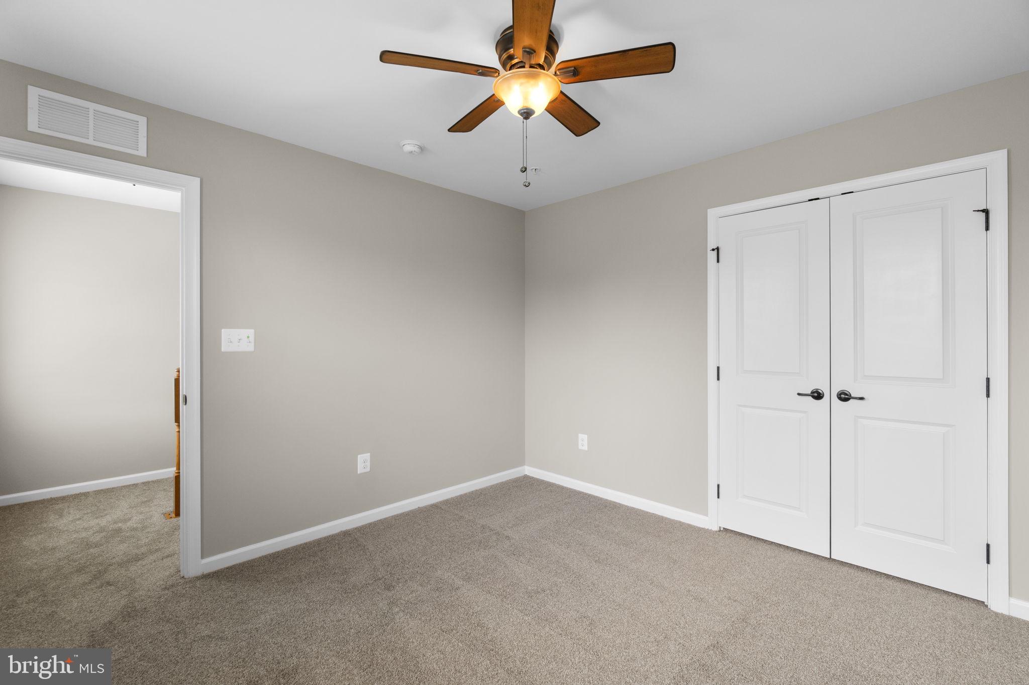 CHELSEA KNOLLS - Residential