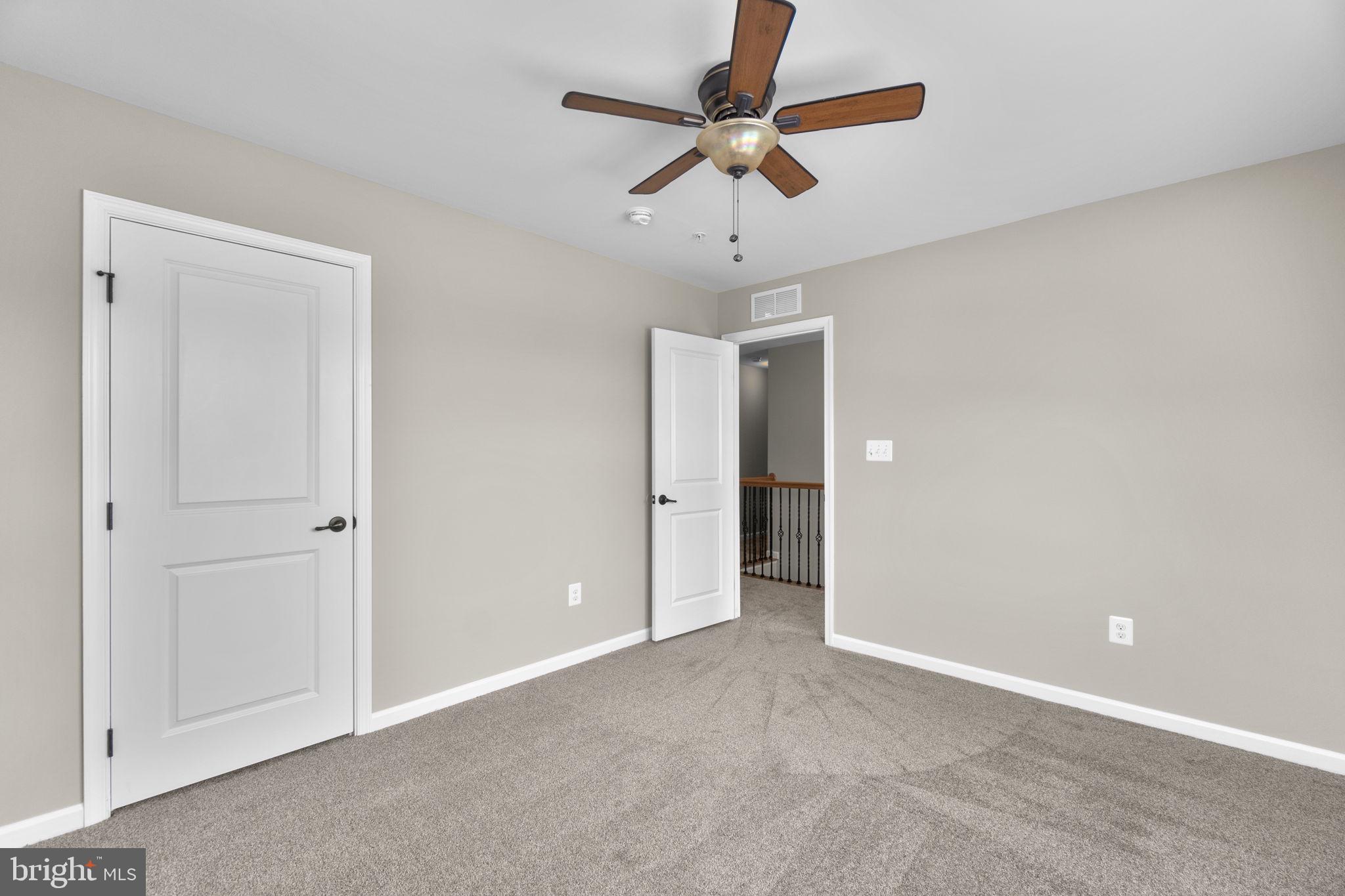 CHELSEA KNOLLS - Residential