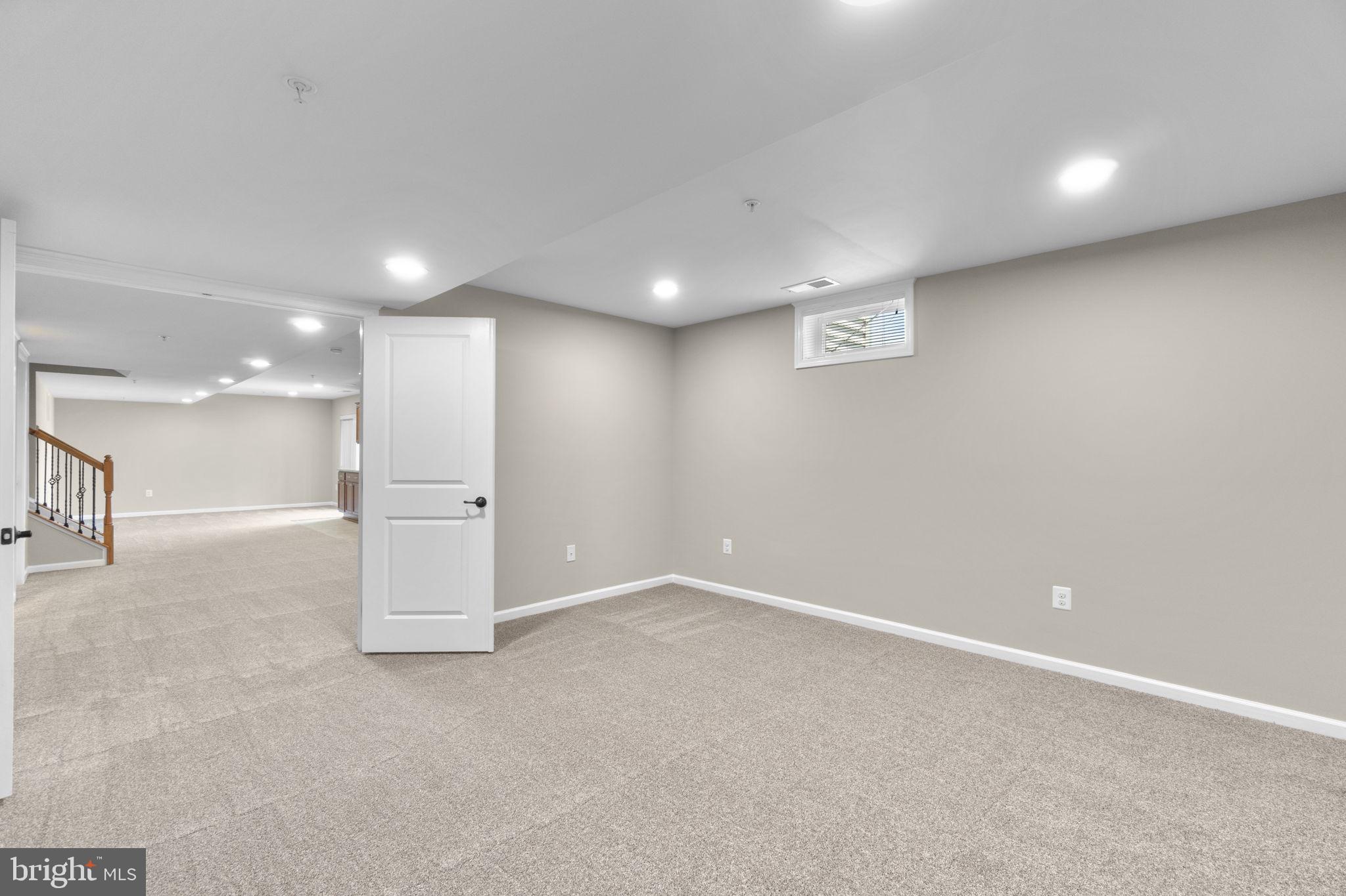 CHELSEA KNOLLS - Residential