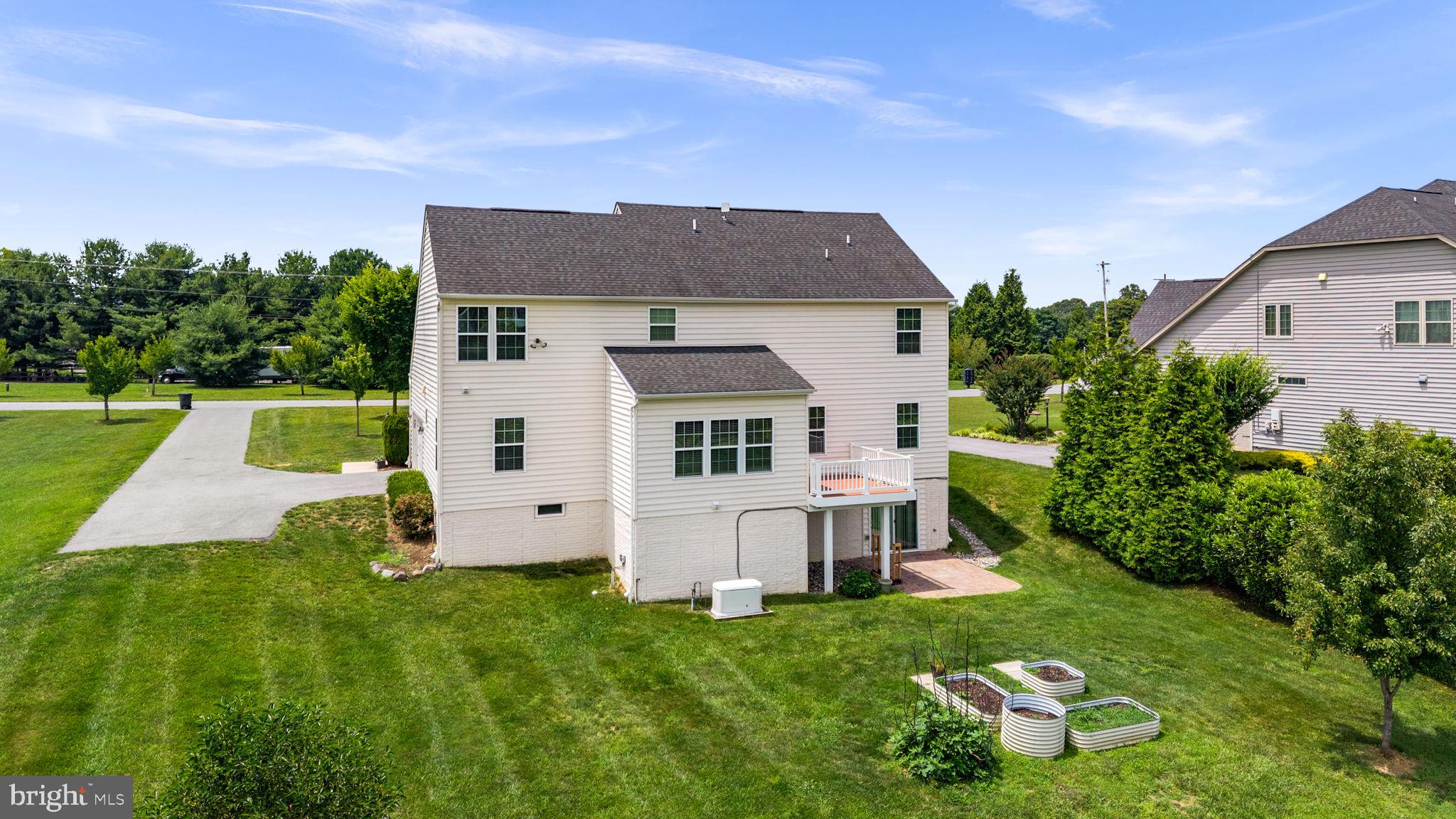 CHELSEA KNOLLS - Residential