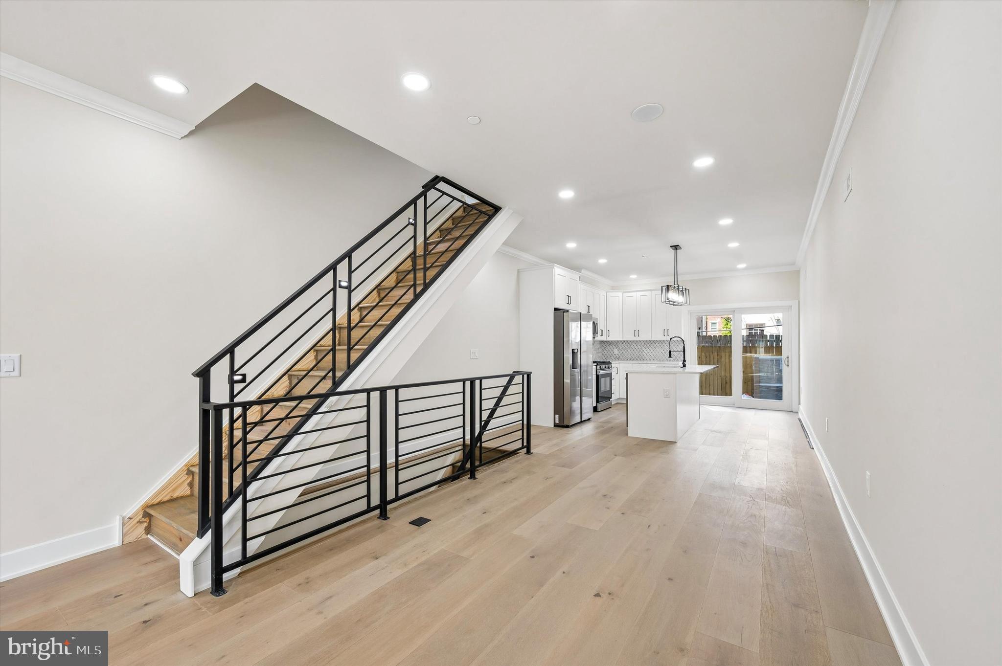 UNIVERSITY CITY - Residential