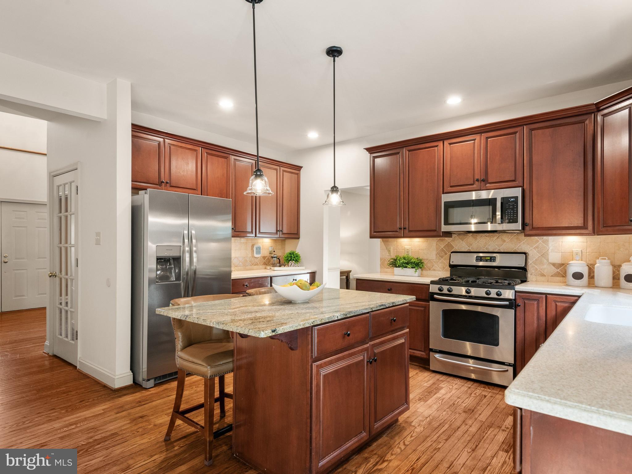 PROVIDENCE KNOLL - Residential