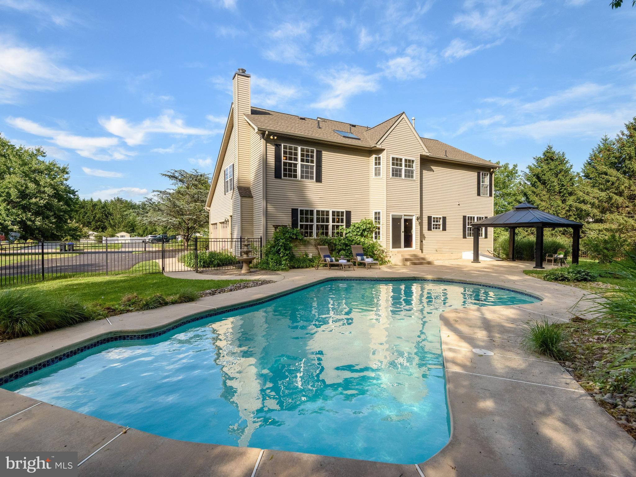 PROVIDENCE KNOLL - Residential