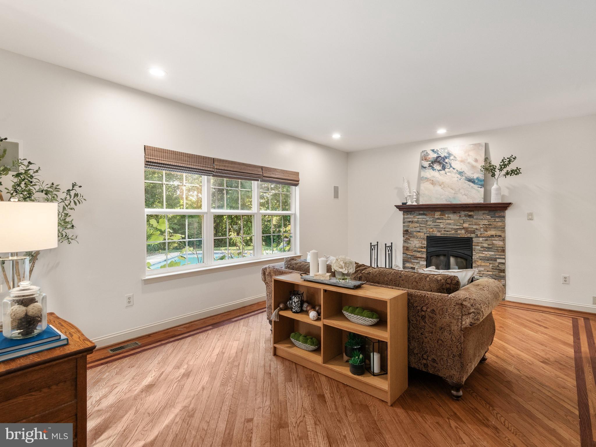 PROVIDENCE KNOLL - Residential