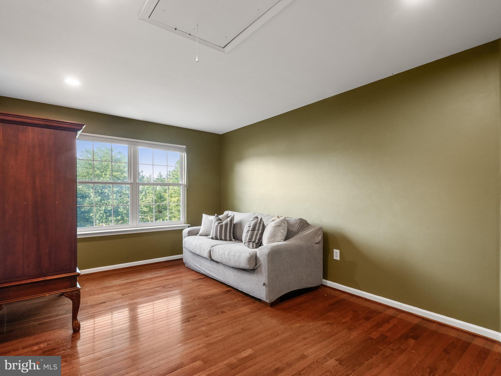 PROVIDENCE KNOLL - Residential
