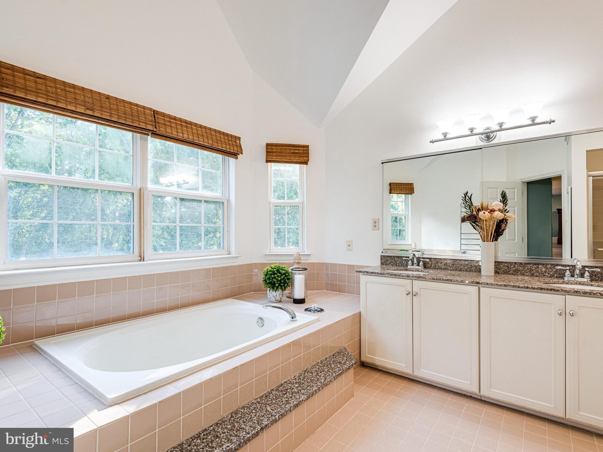 PROVIDENCE KNOLL - Residential