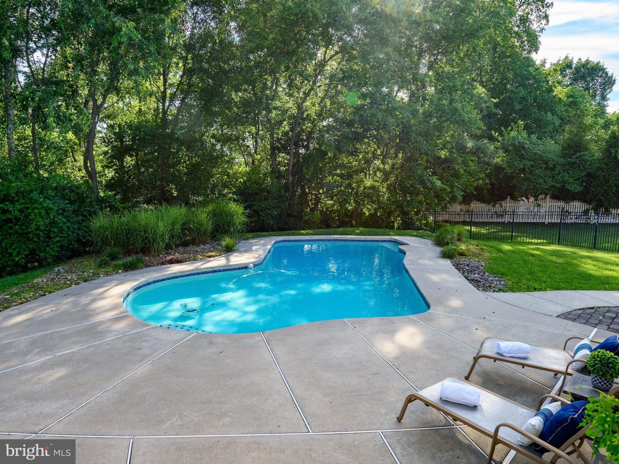 PROVIDENCE KNOLL - Residential