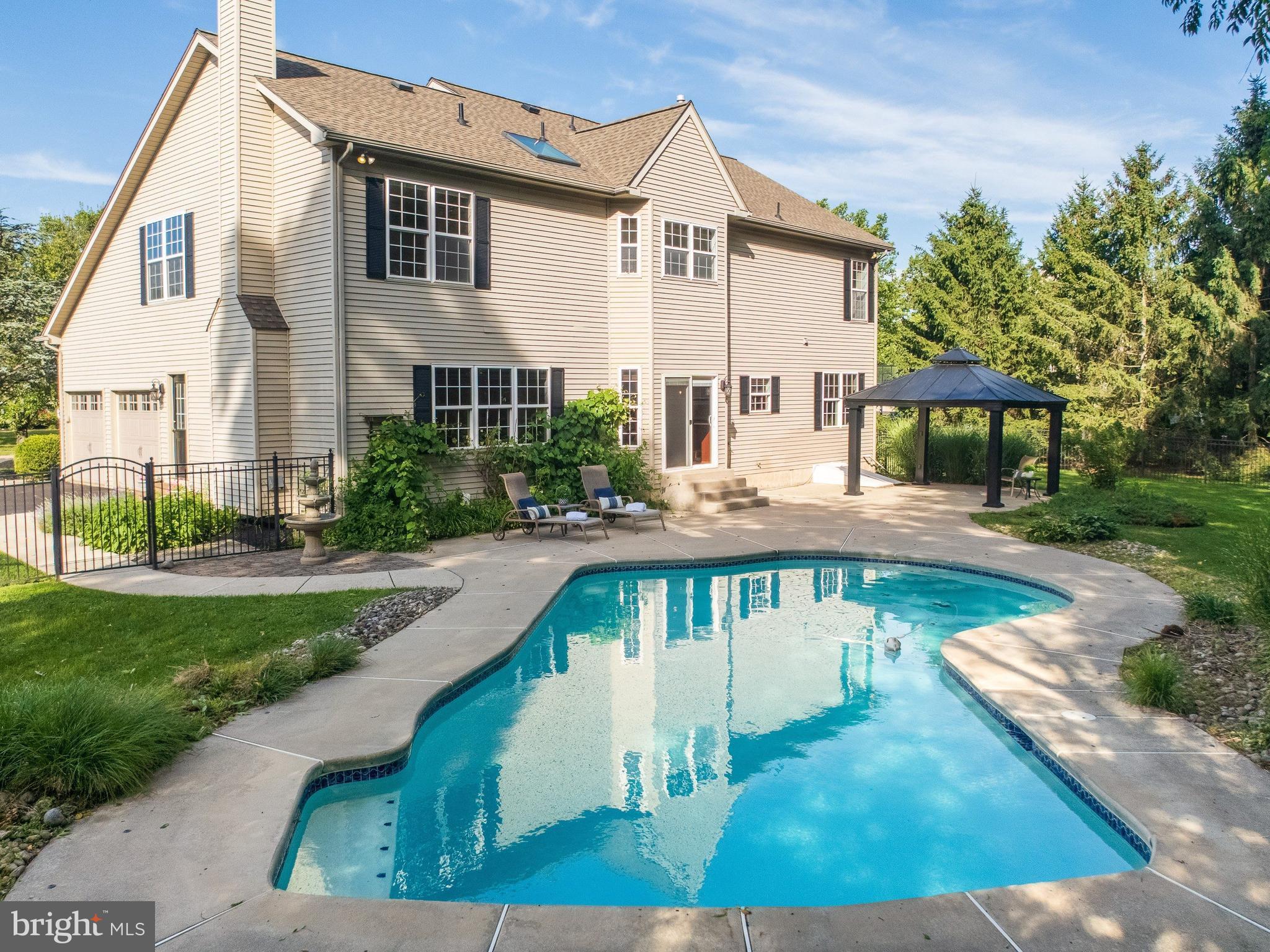 PROVIDENCE KNOLL - Residential