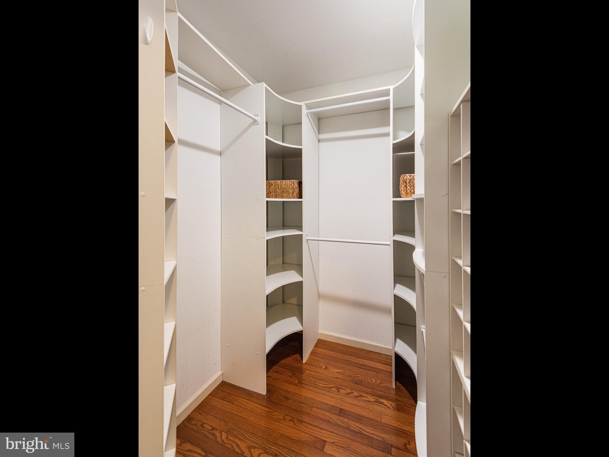 PROVIDENCE KNOLL - Residential