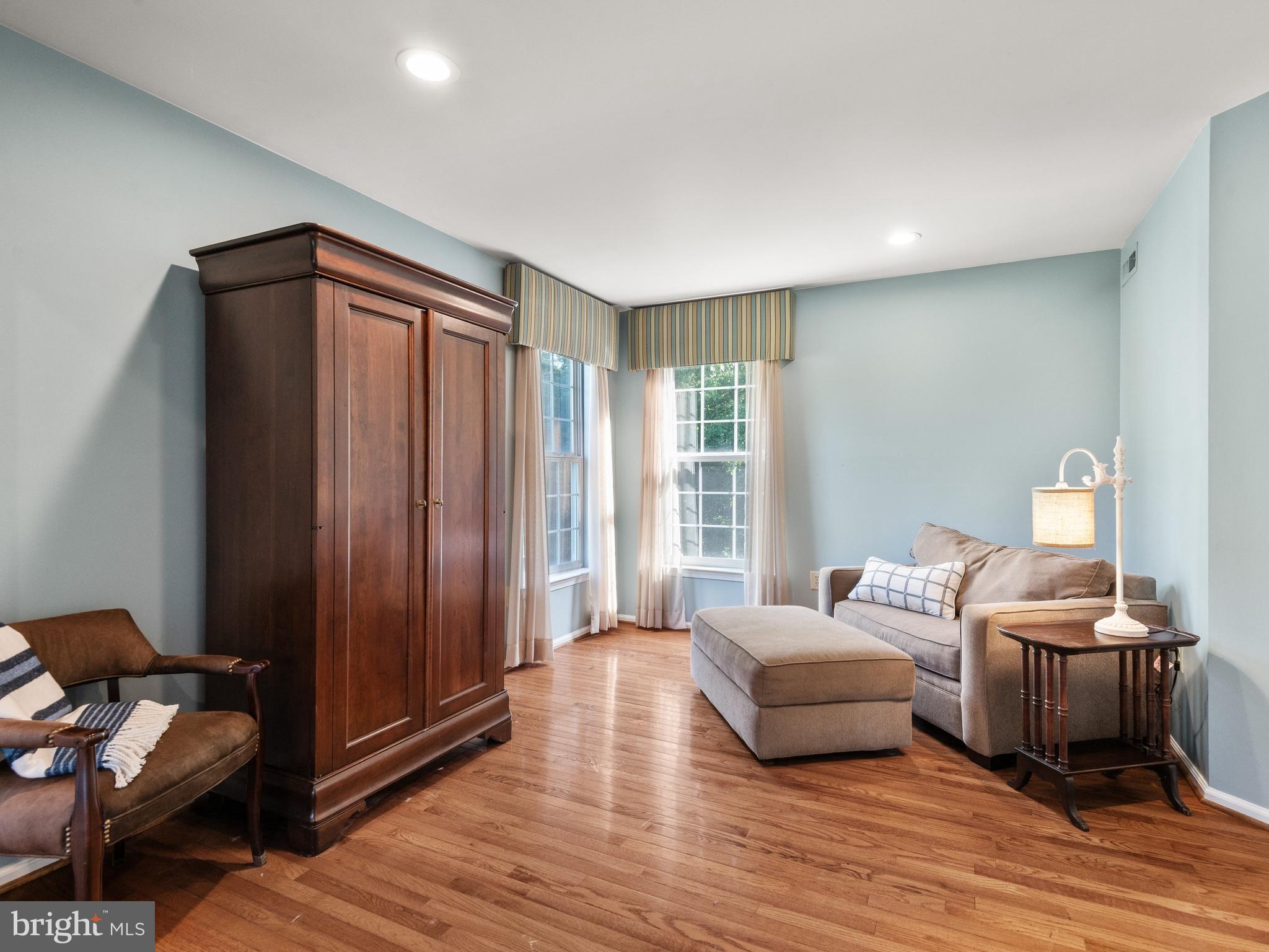 PROVIDENCE KNOLL - Residential