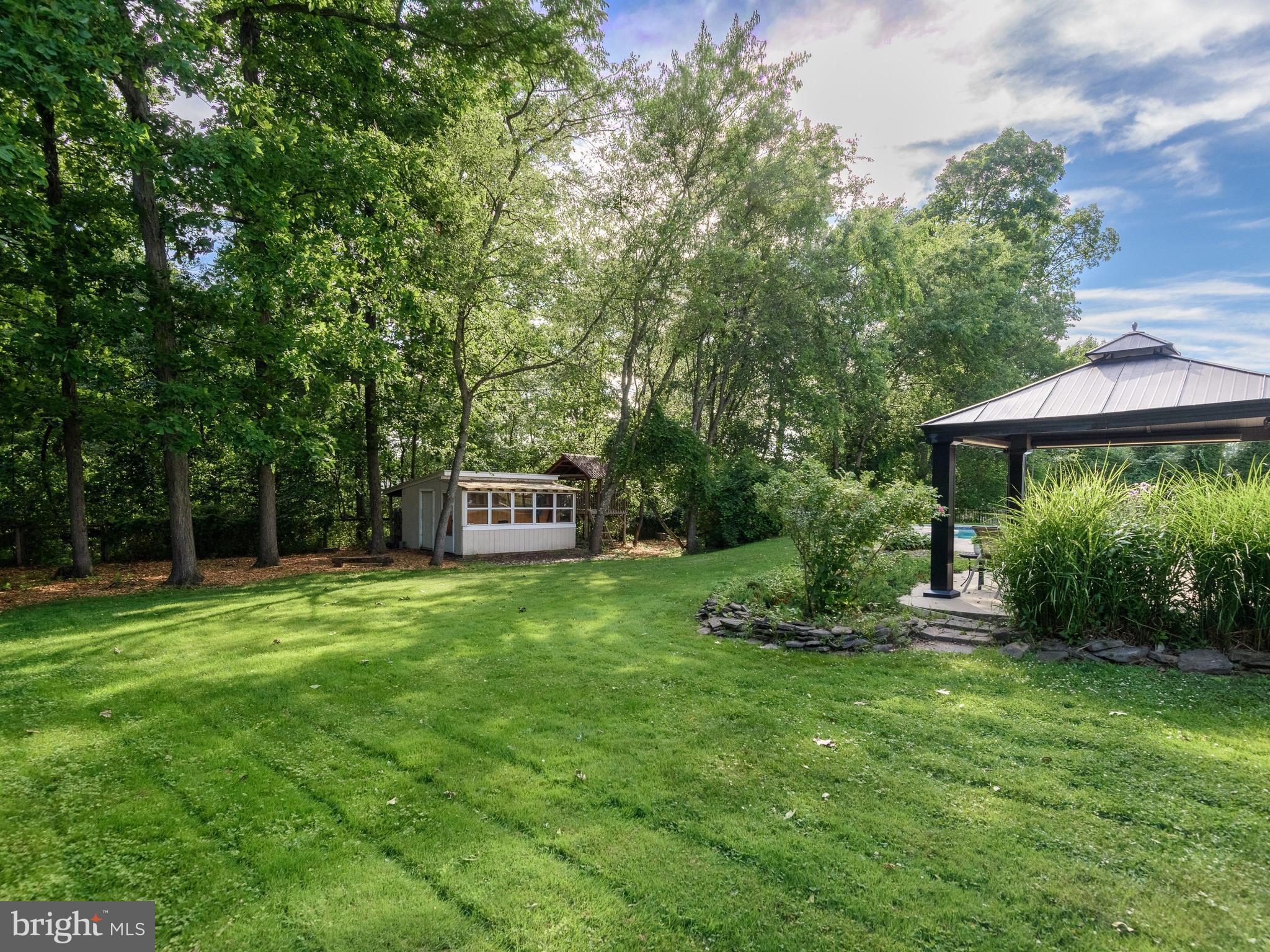 PROVIDENCE KNOLL - Residential