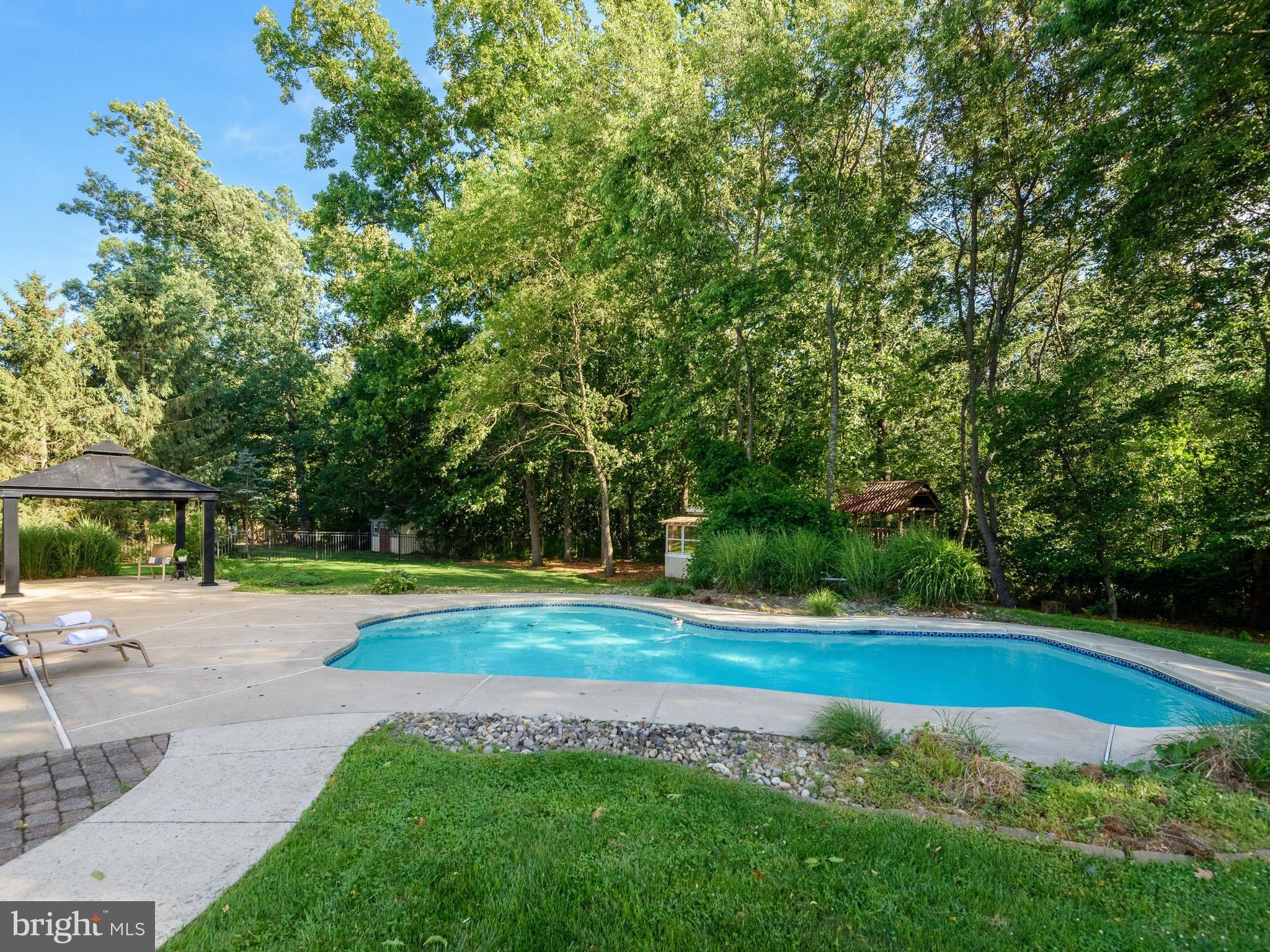 PROVIDENCE KNOLL - Residential