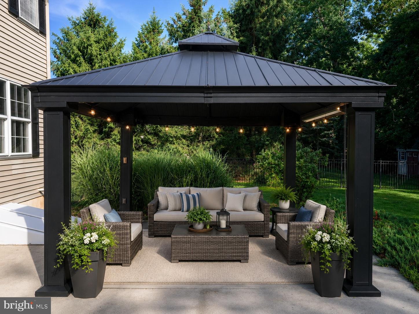 PROVIDENCE KNOLL - Residential