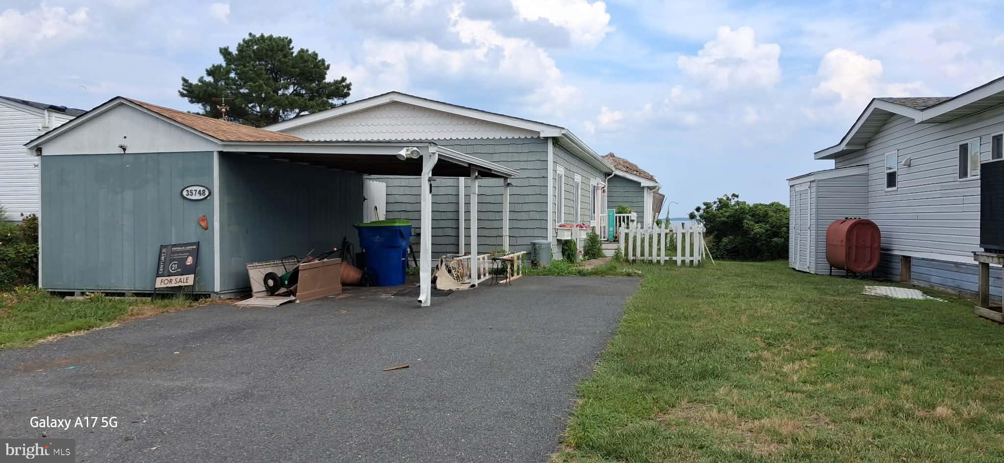 WHITE HOUSE BEACH - Residential