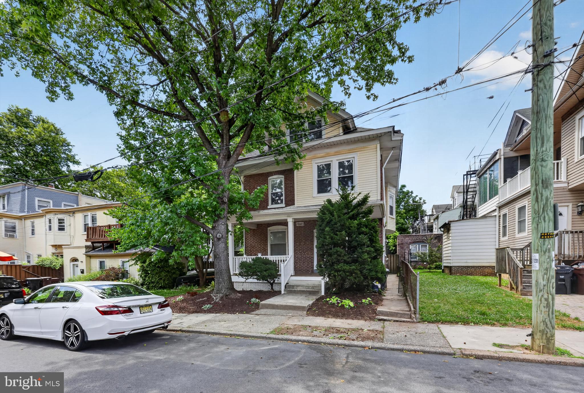TRIANGLE - Residential