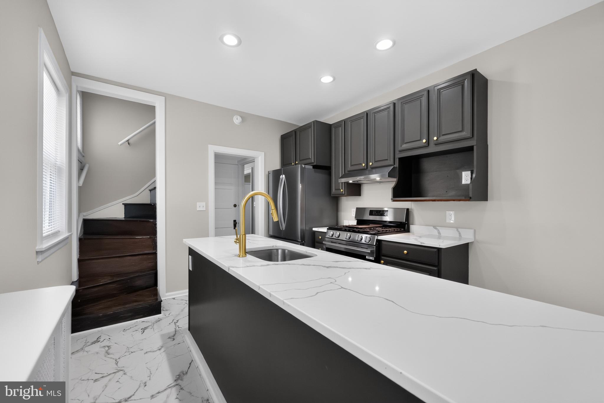 TRIANGLE - Residential