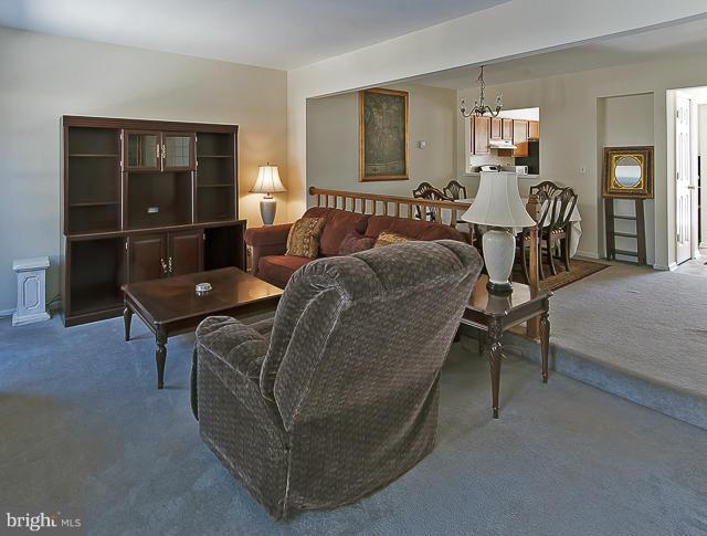 OAK SPRINGS - Residential