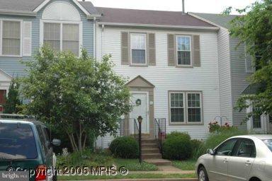LOCATION, LOCATION!!!      Walk to shopping.     Convenient to commuter routes.    New paint.     Ready to move in.   Private back yard space. Great price - why rent, when you can own??  Welcome Home!!!