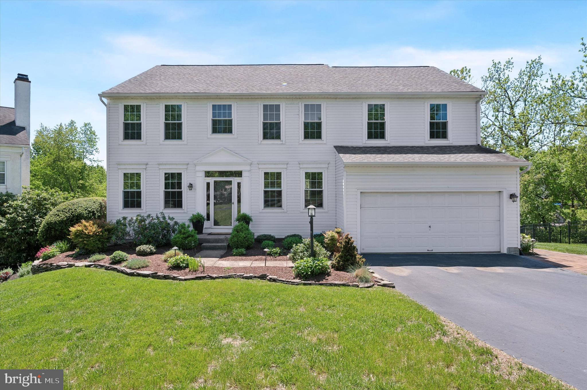 OLD MILL POINTE - Residential
