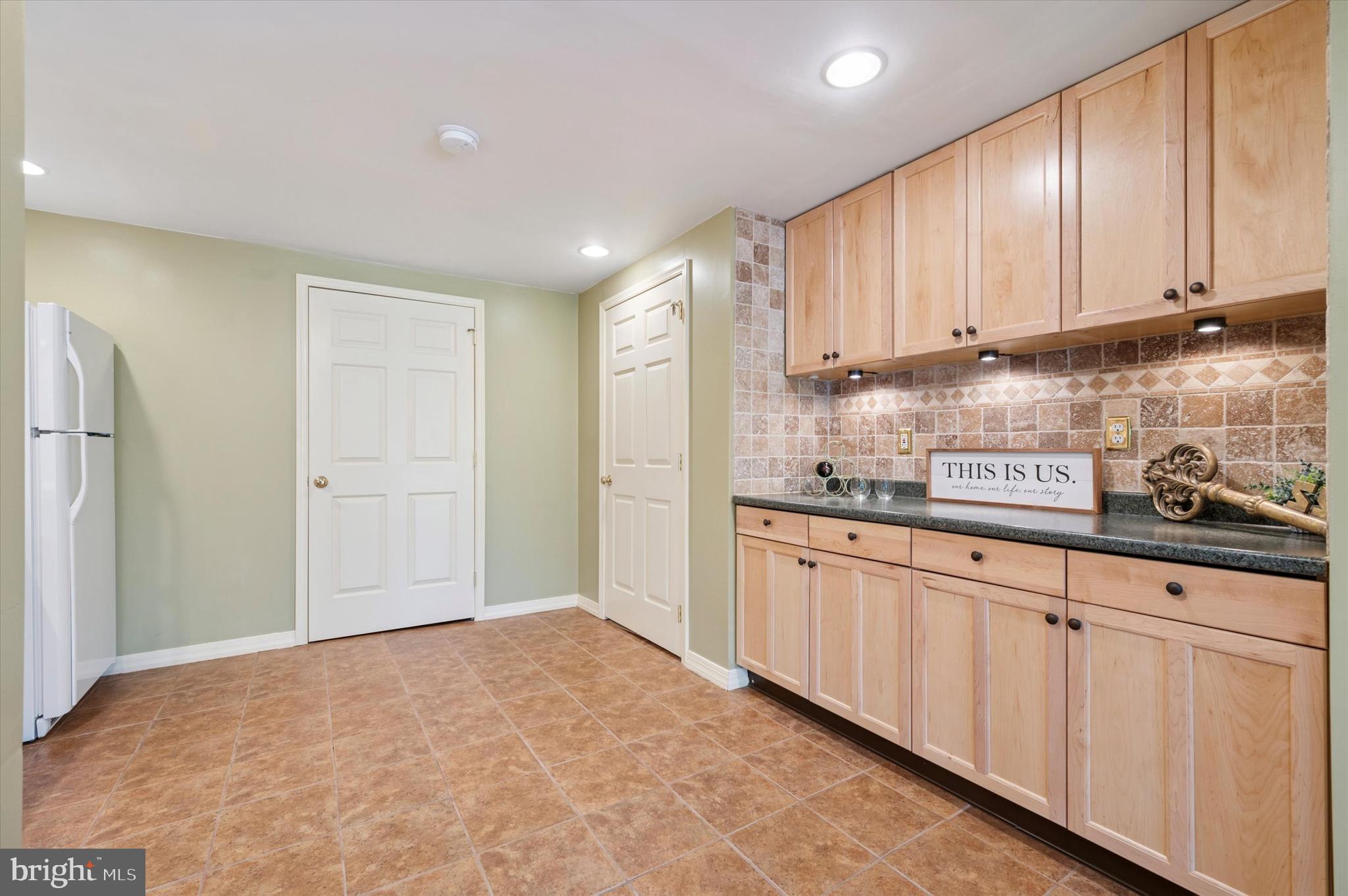 OLD MILL POINTE - Residential