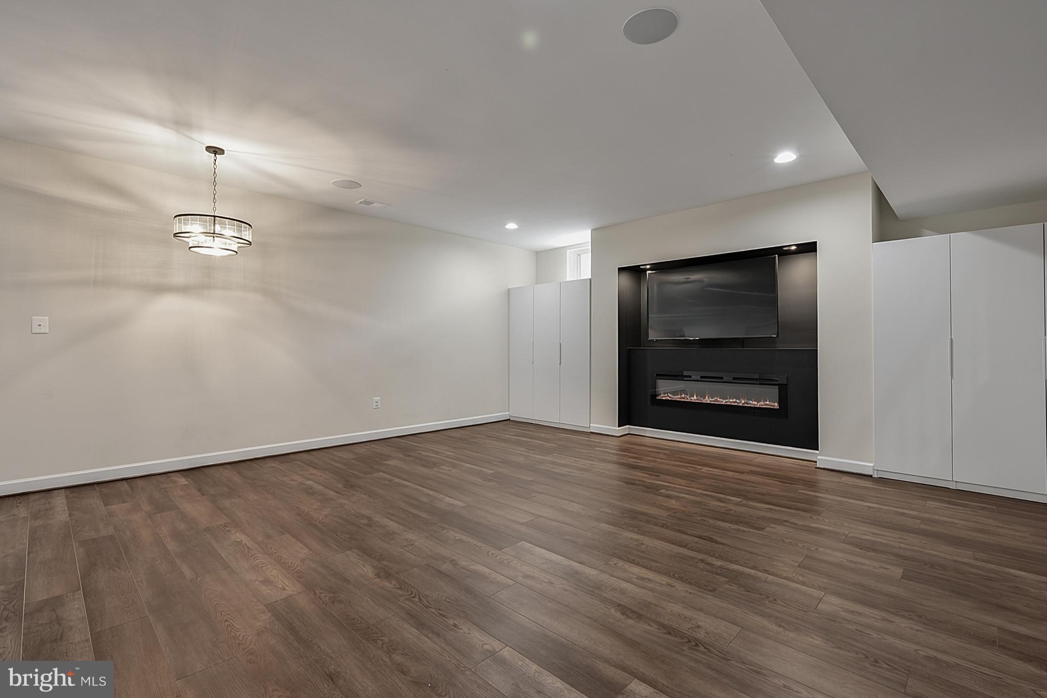 BURKE JUNCTION - Residential