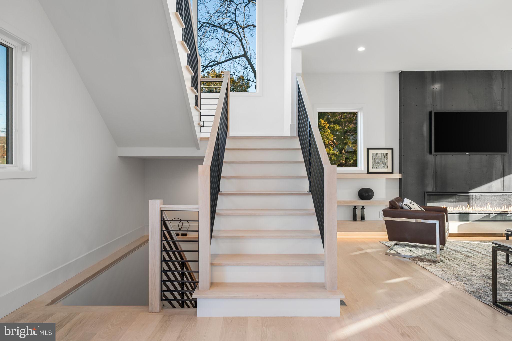 ARLINGTON FOREST - Residential