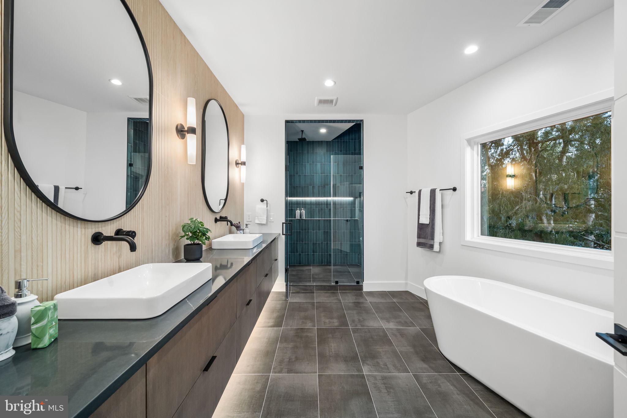 ARLINGTON FOREST - Residential
