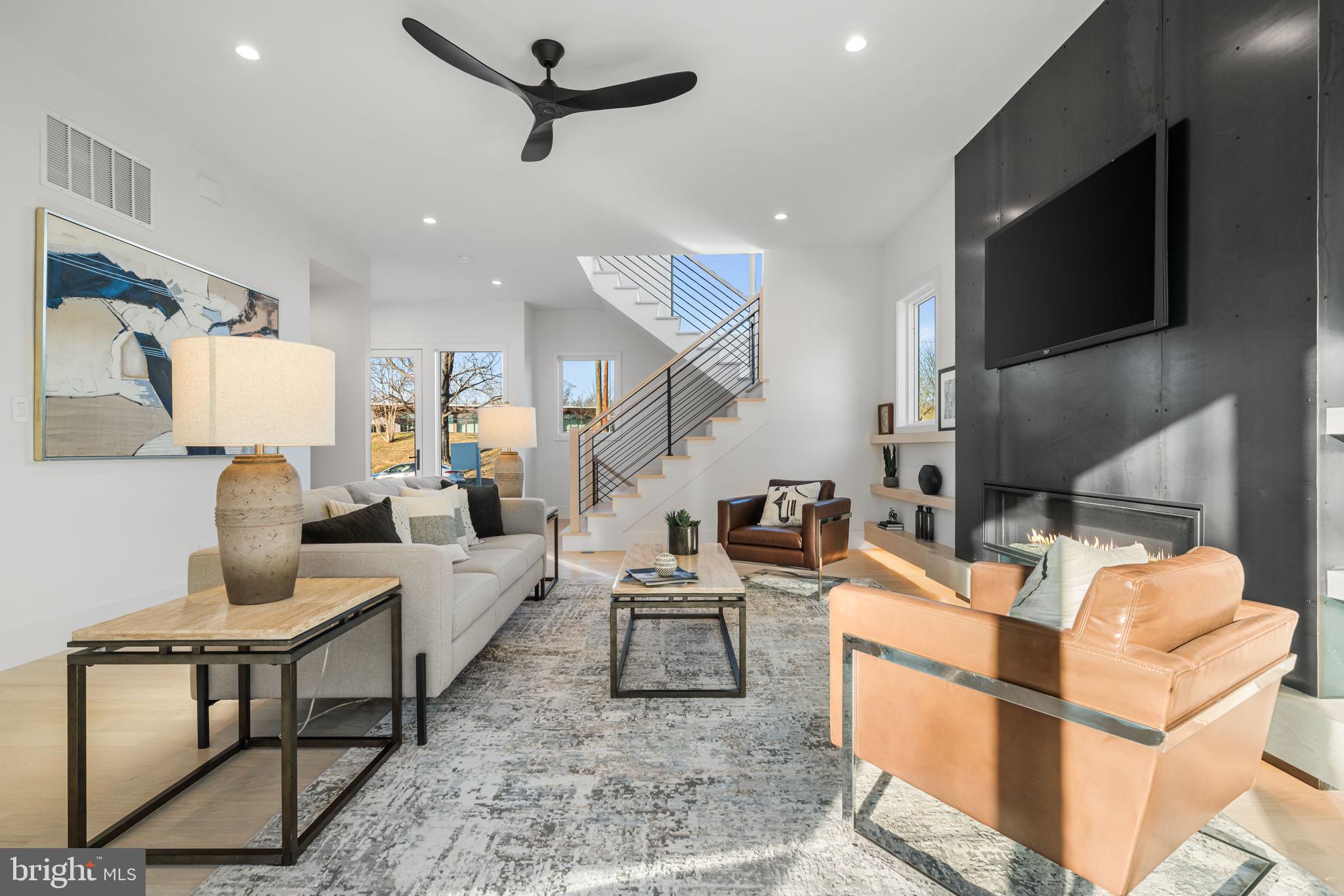 ARLINGTON FOREST - Residential