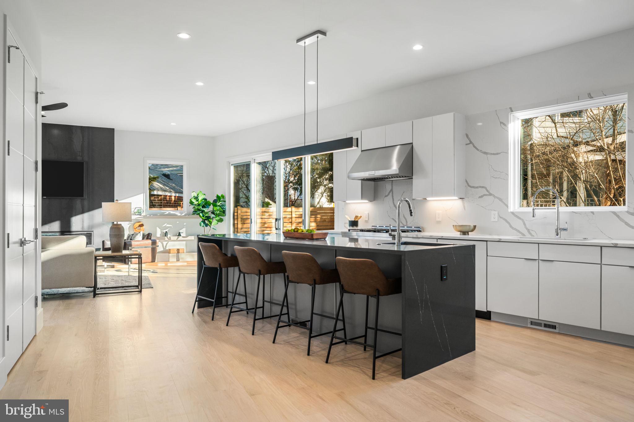 ARLINGTON FOREST - Residential