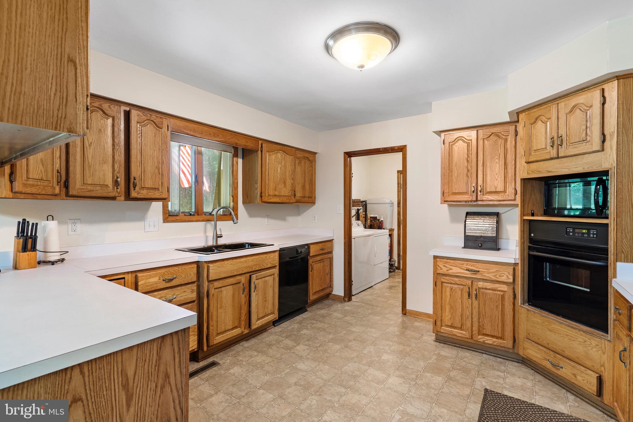 HONEYWOOD ON THE POTOMAC - Residential