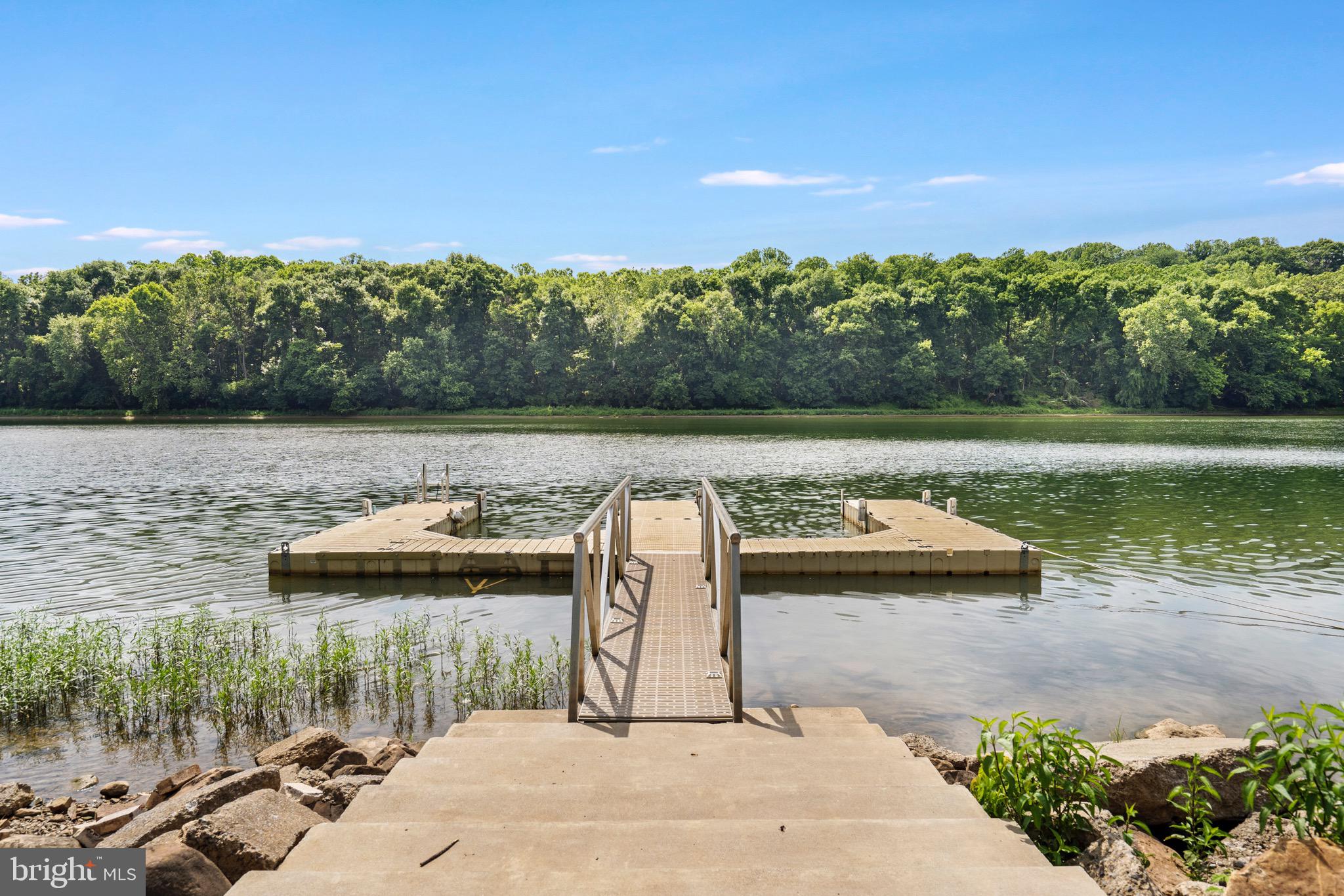 HONEYWOOD ON THE POTOMAC - Residential
