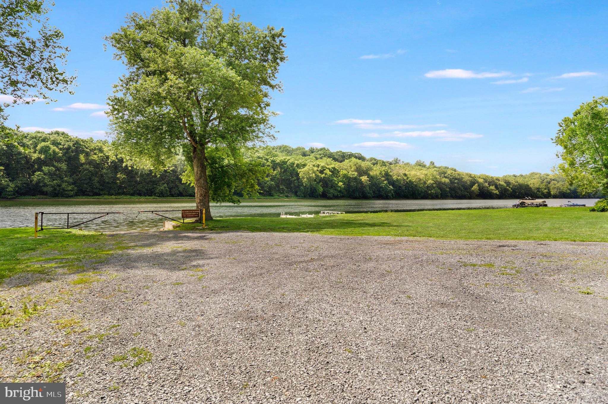 HONEYWOOD ON THE POTOMAC - Residential