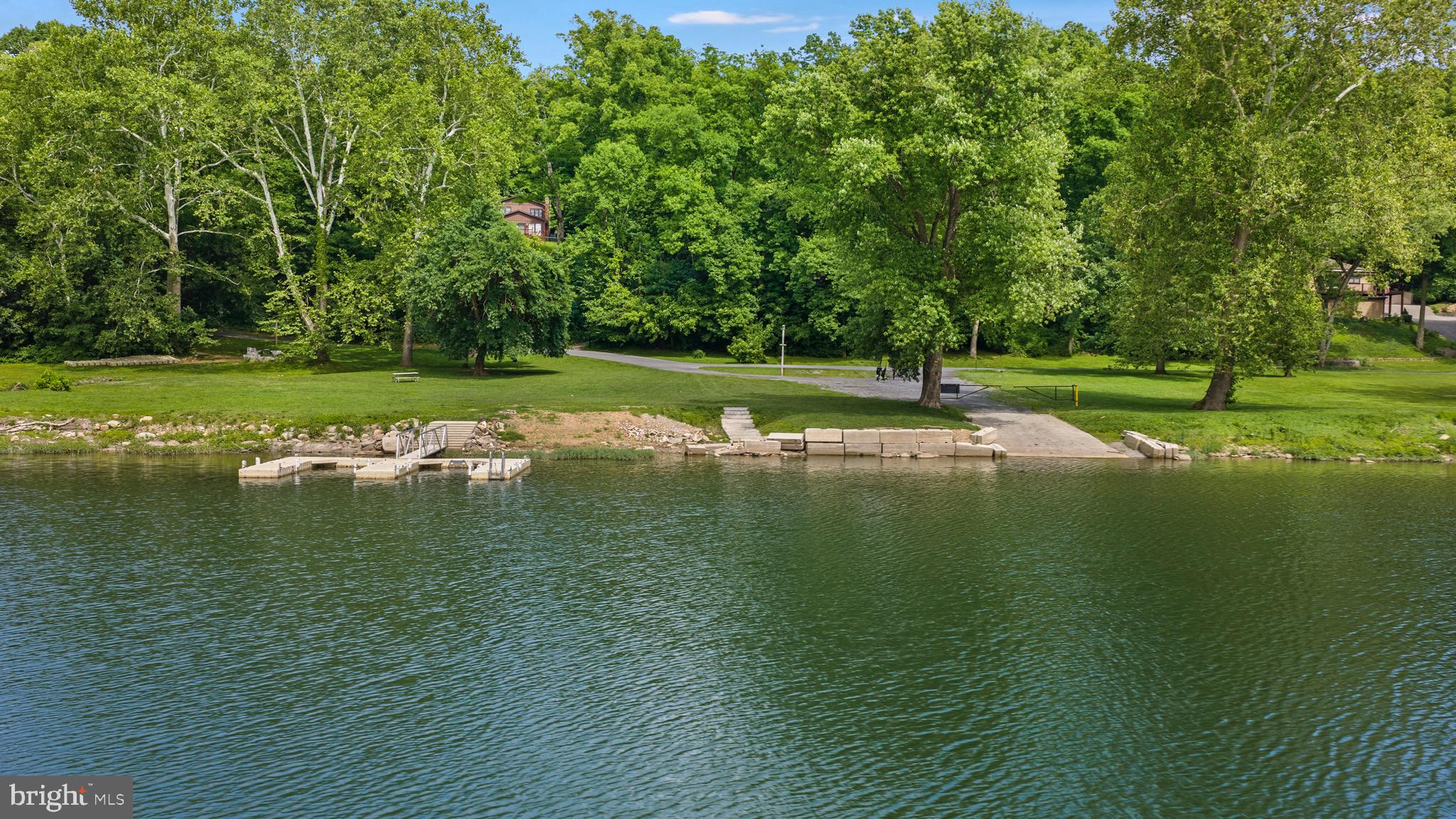 HONEYWOOD ON THE POTOMAC - Residential