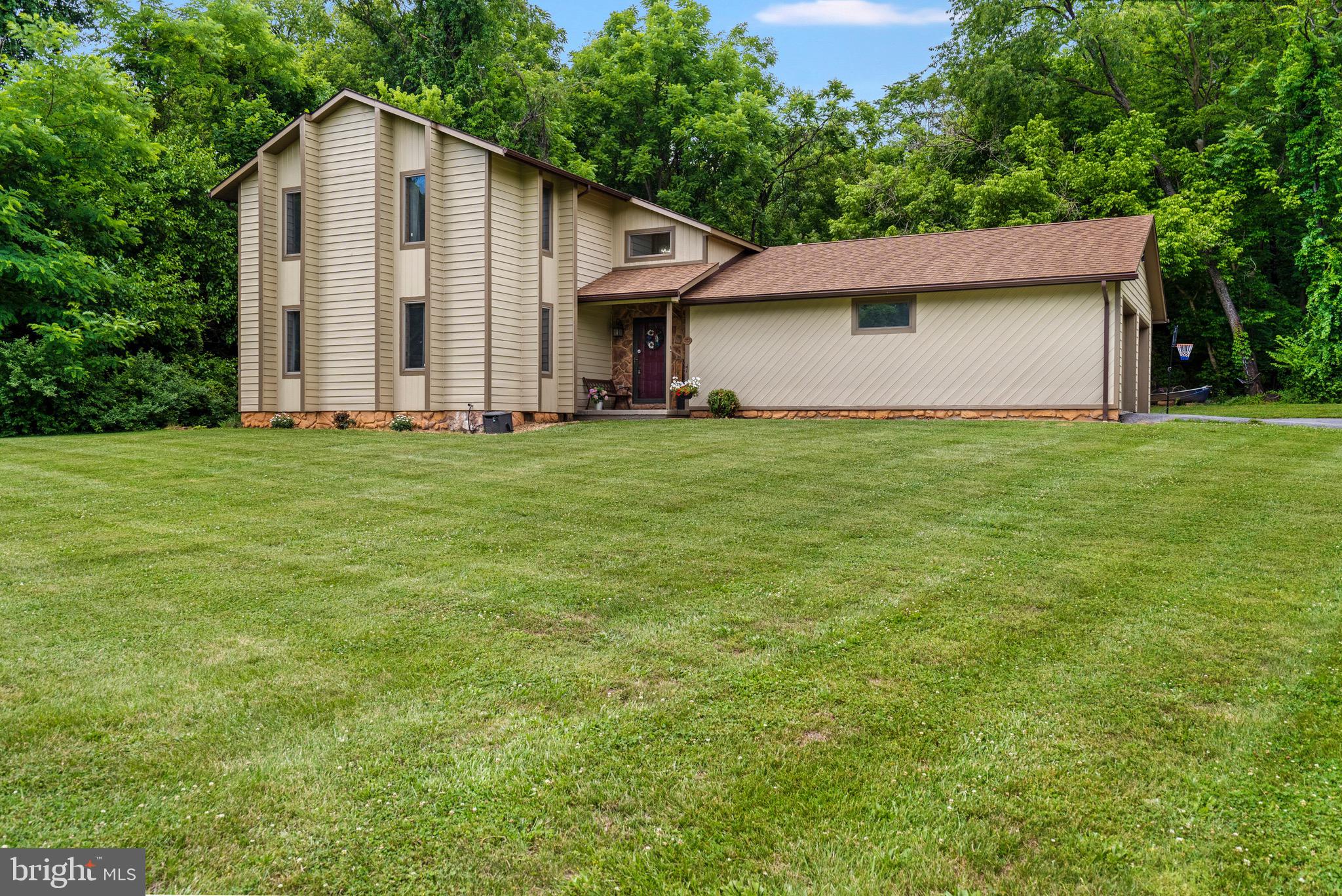 HONEYWOOD ON THE POTOMAC - Residential