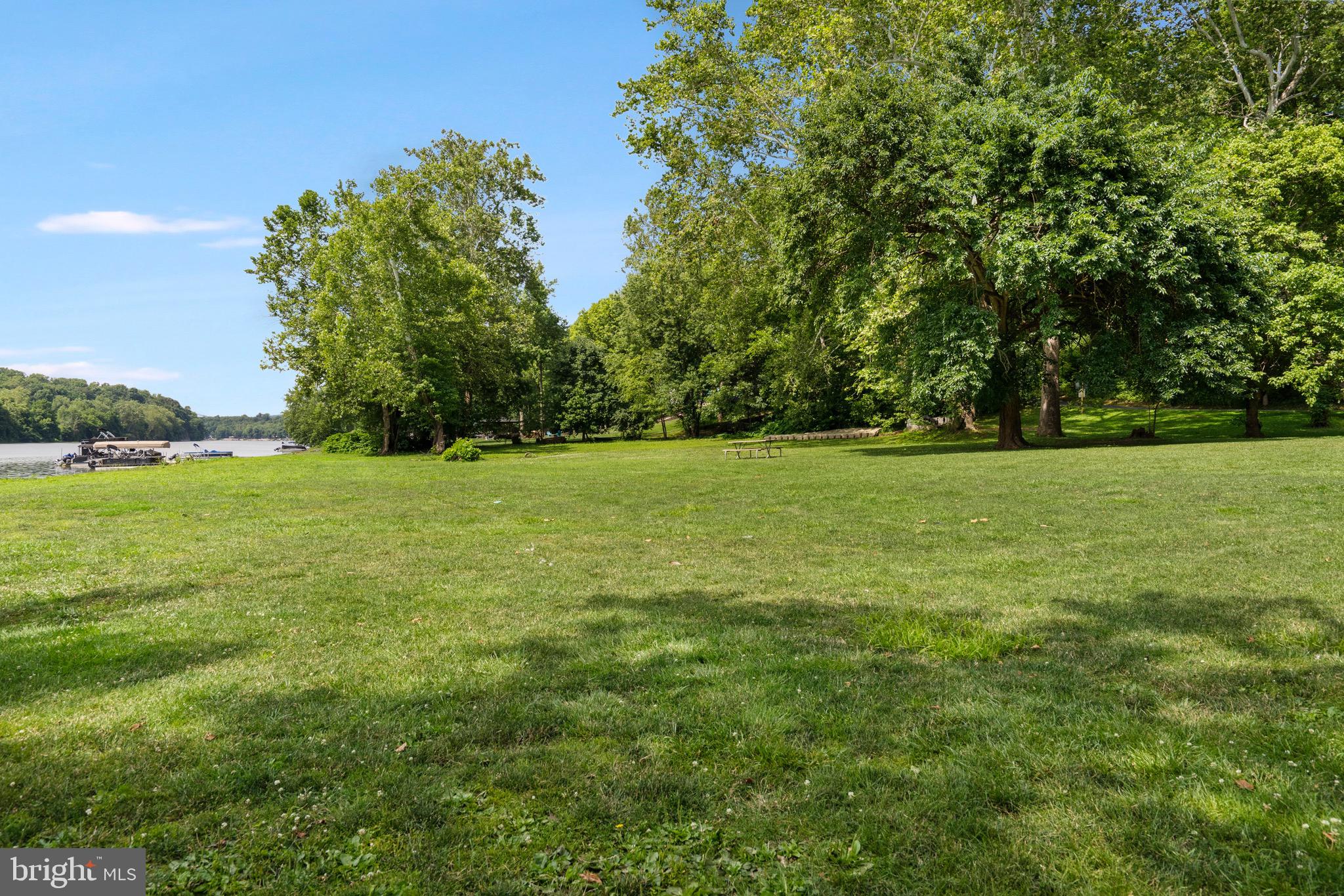 HONEYWOOD ON THE POTOMAC - Residential