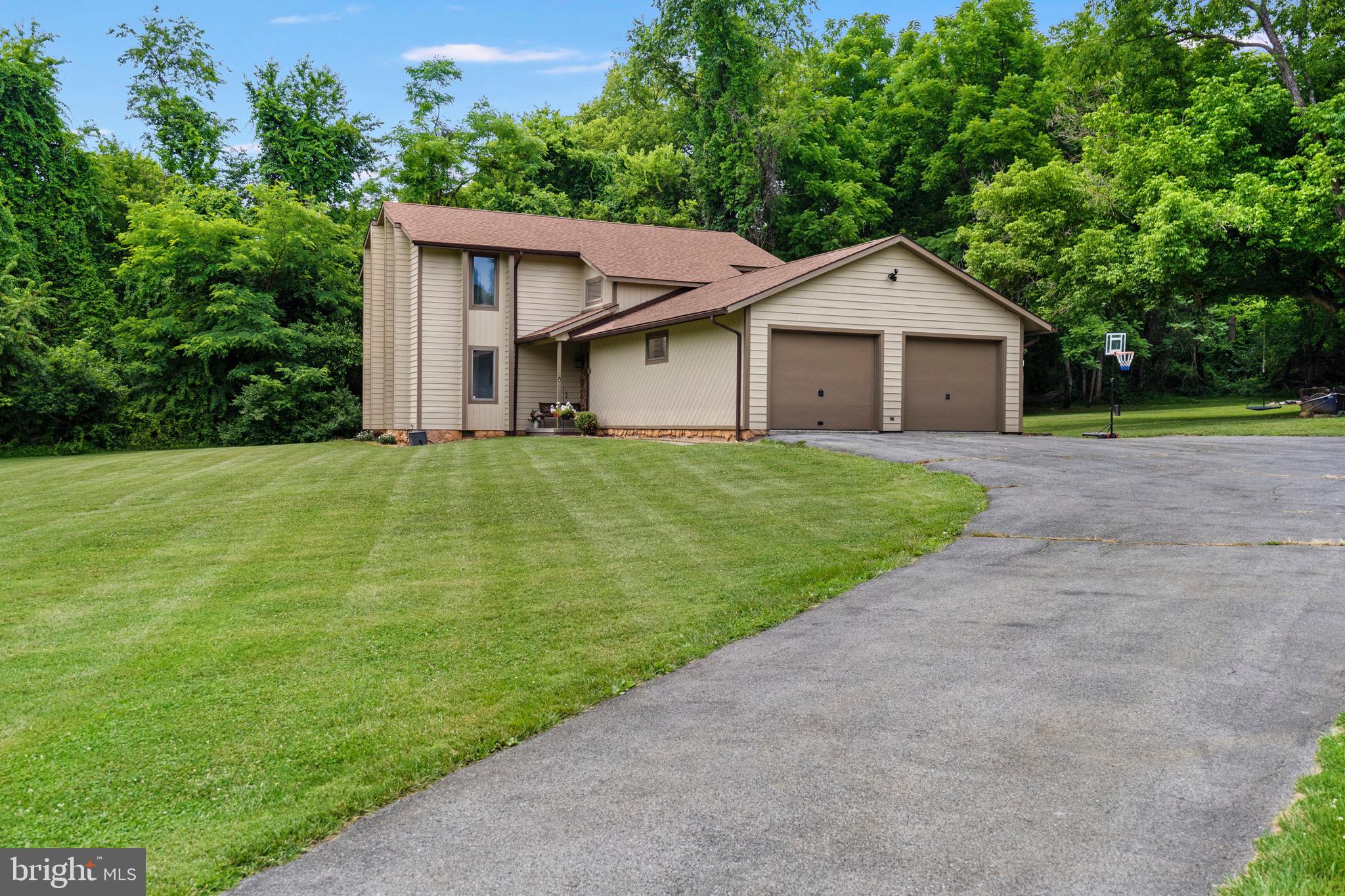 HONEYWOOD ON THE POTOMAC - Residential