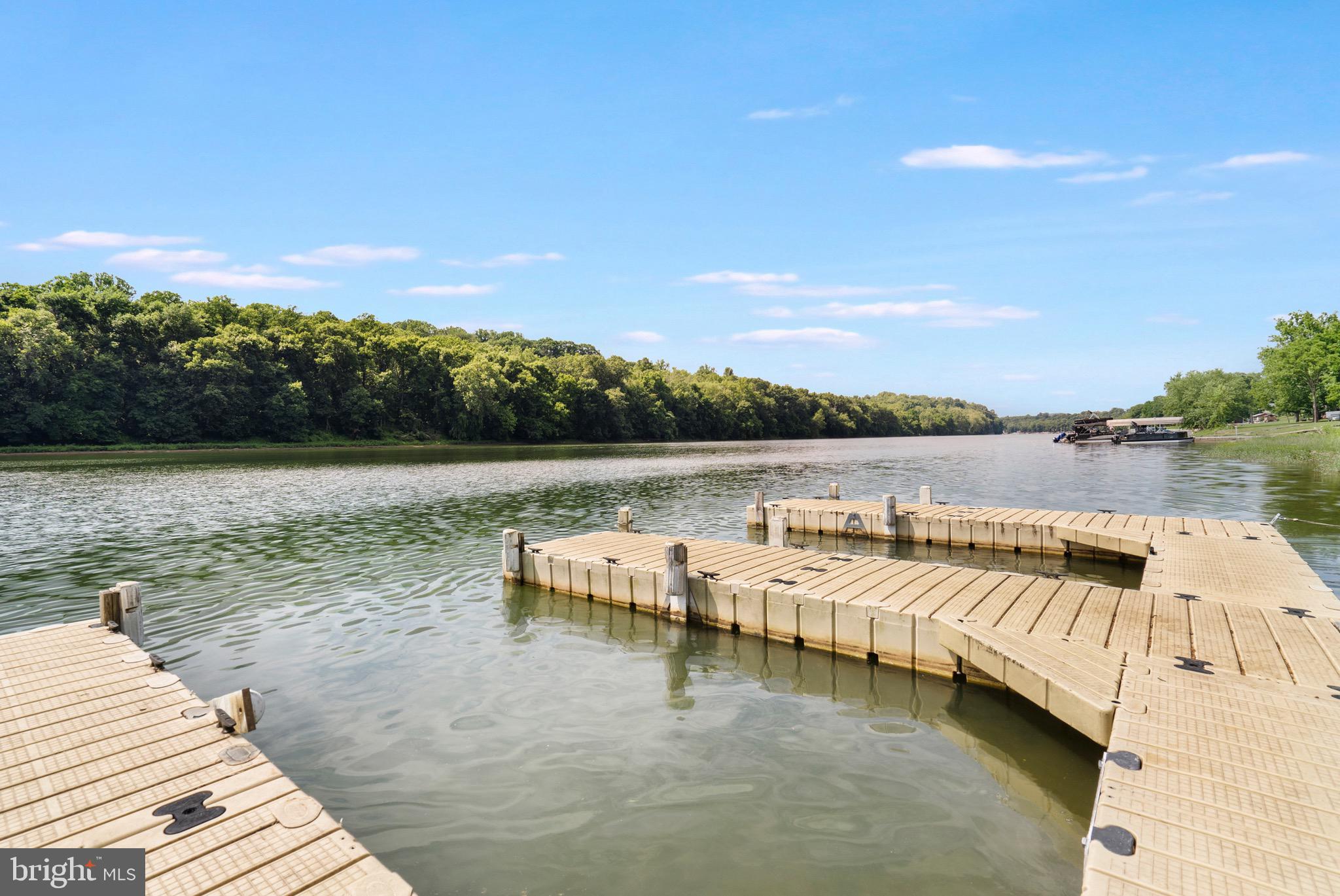HONEYWOOD ON THE POTOMAC - Residential