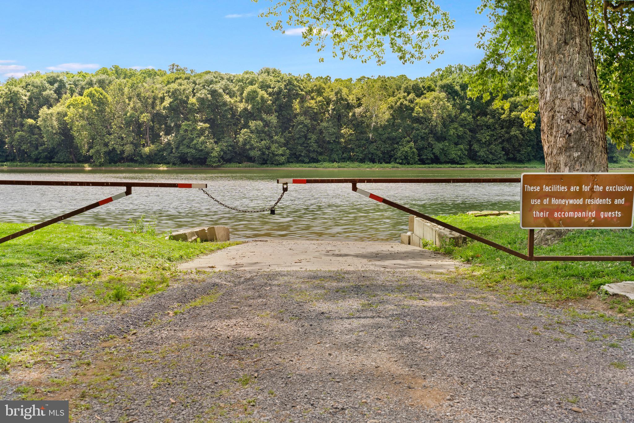 HONEYWOOD ON THE POTOMAC - Residential