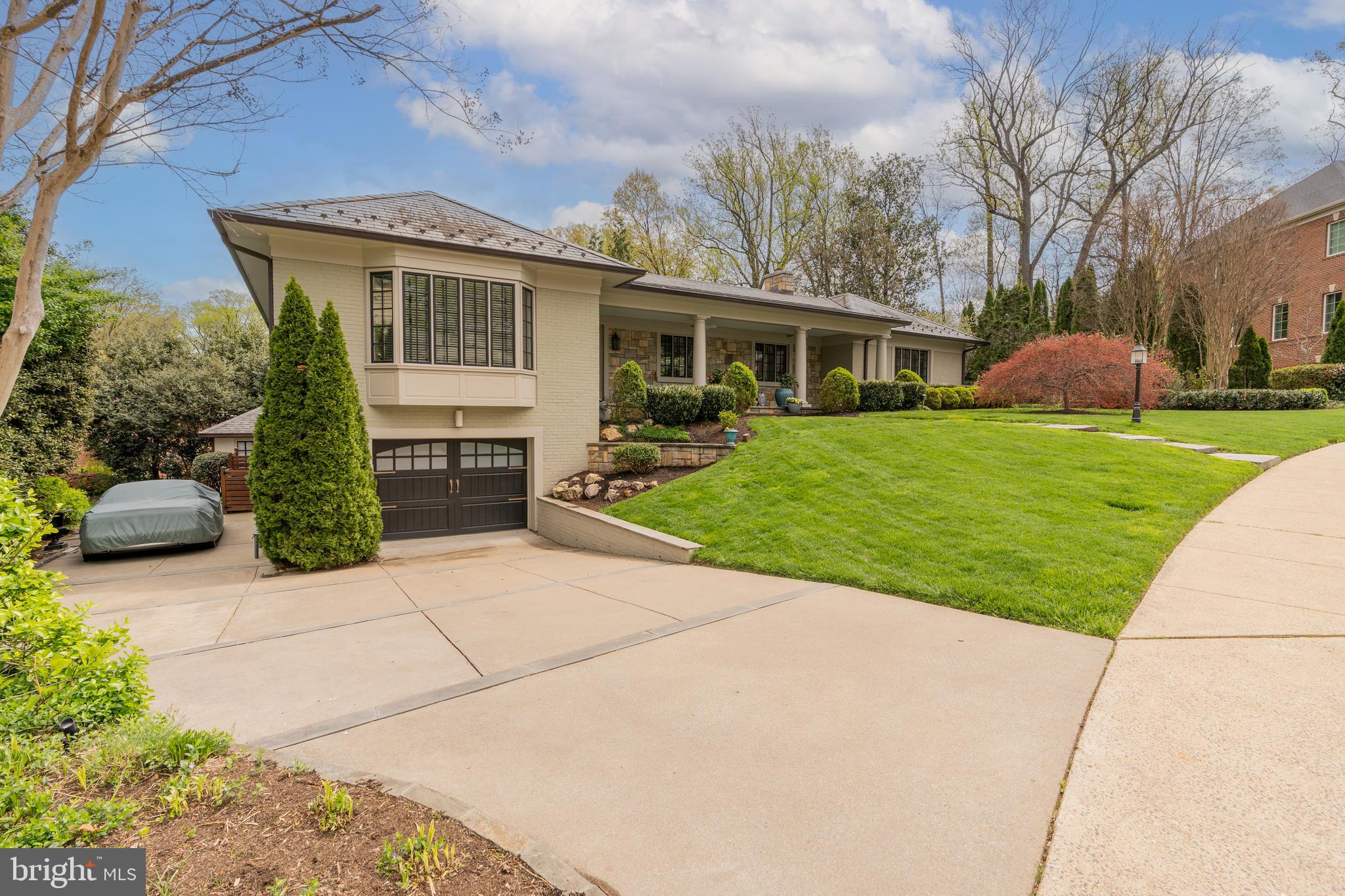 COUNTRY CLUB HILLS - Residential
