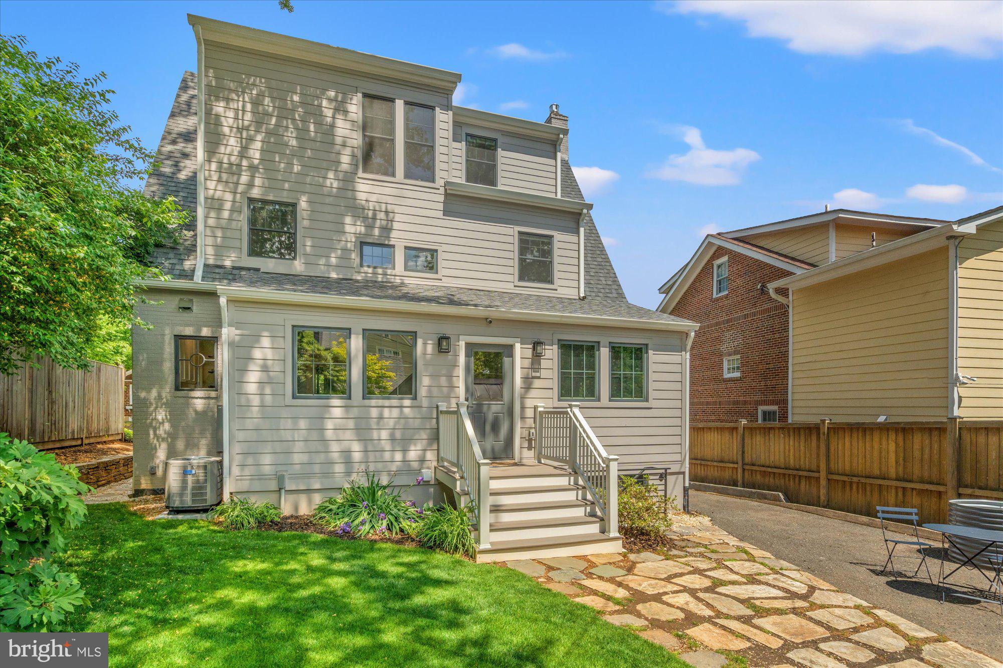 ROSEMONT - Residential