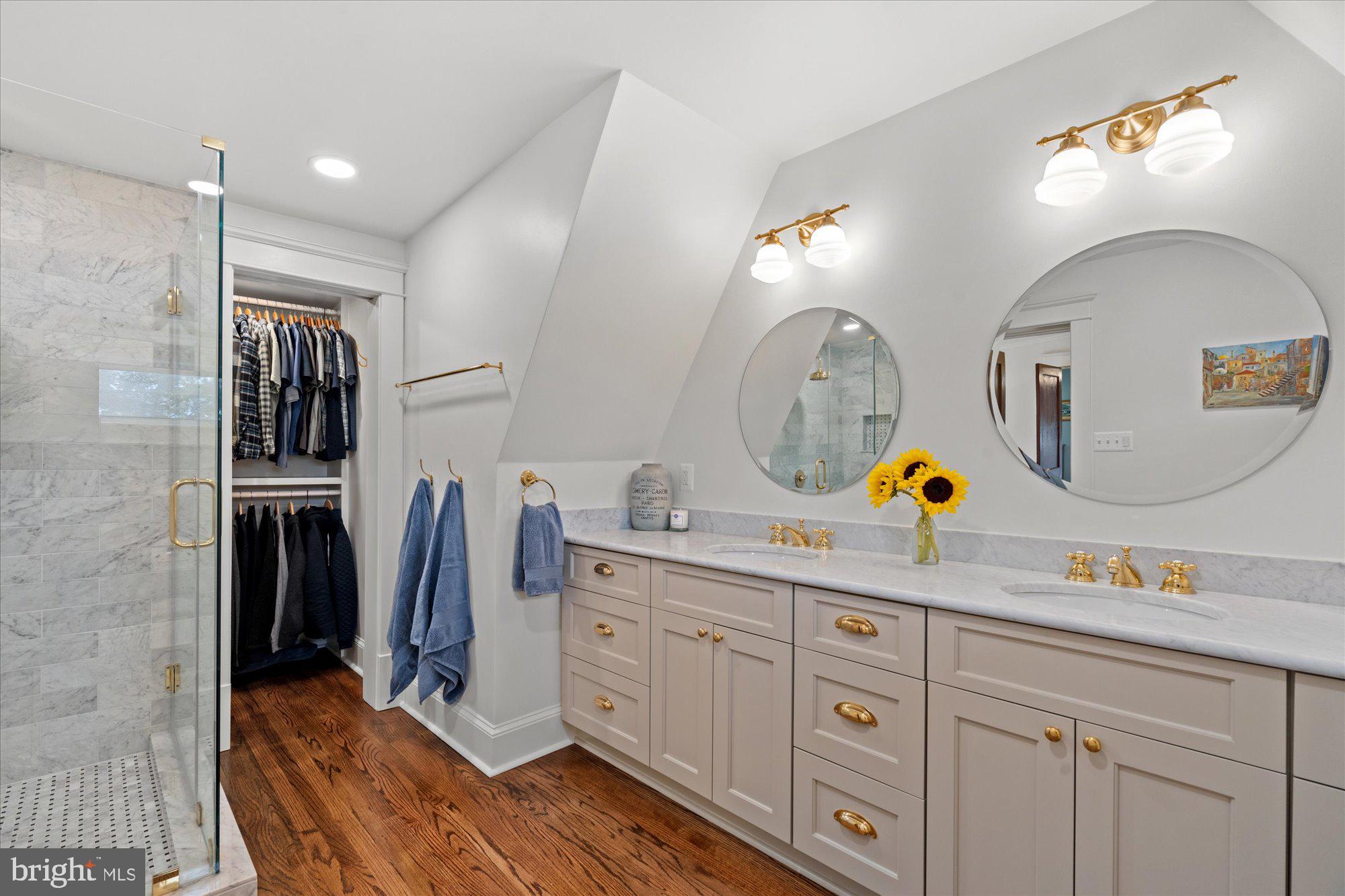 ROSEMONT - Residential