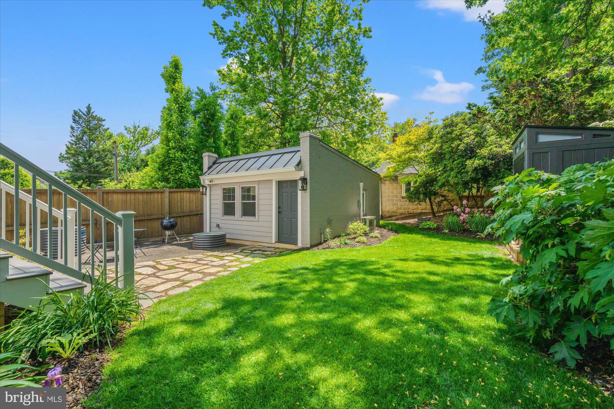 ROSEMONT - Residential
