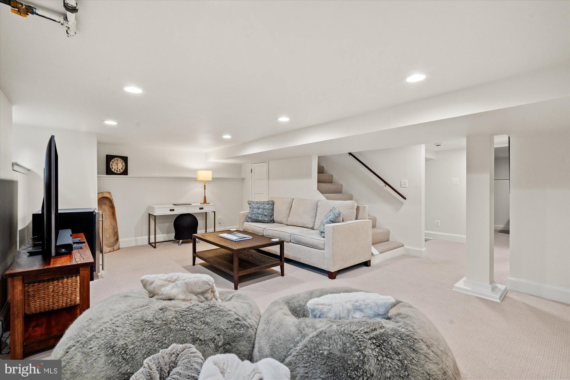 ROSEMONT - Residential