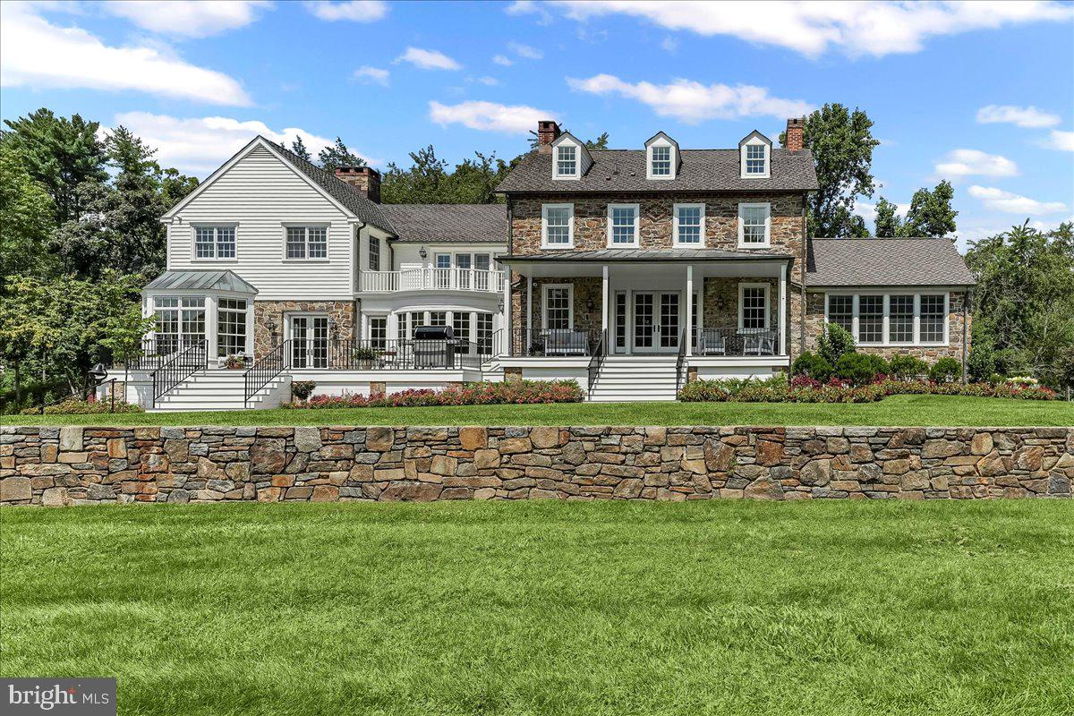 HILLOCH MANOR - Residential