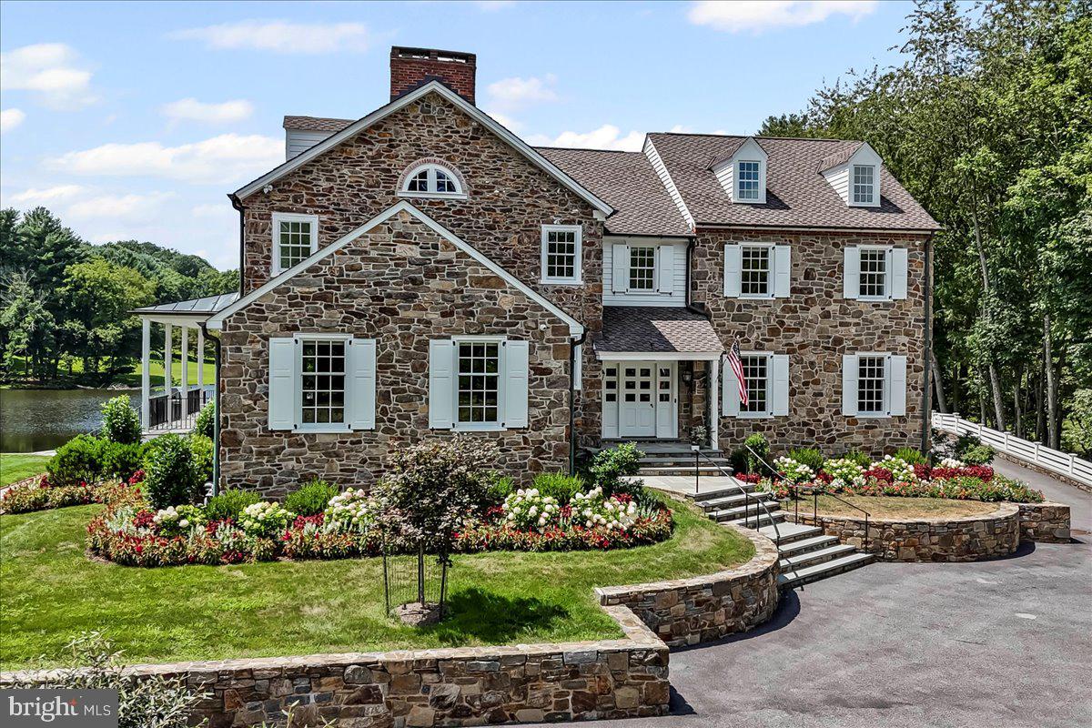 HILLOCH MANOR - Residential
